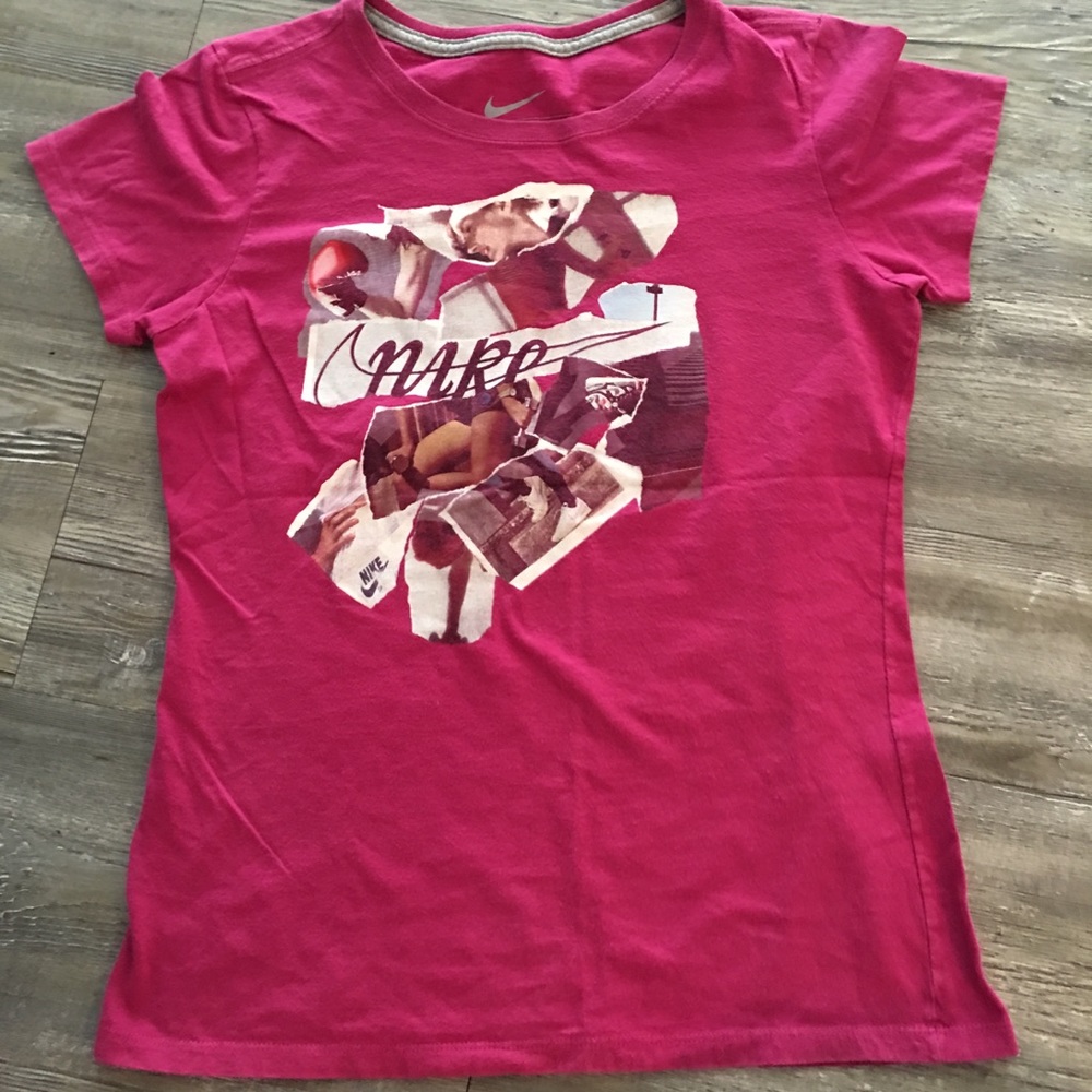 Women’s Nike Graphic shirt